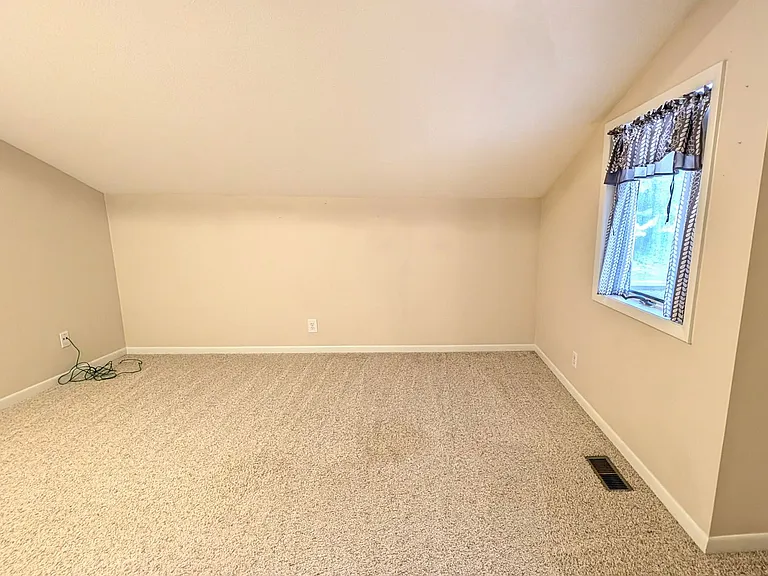 17554 Parkwood Dr #D — Photo 10