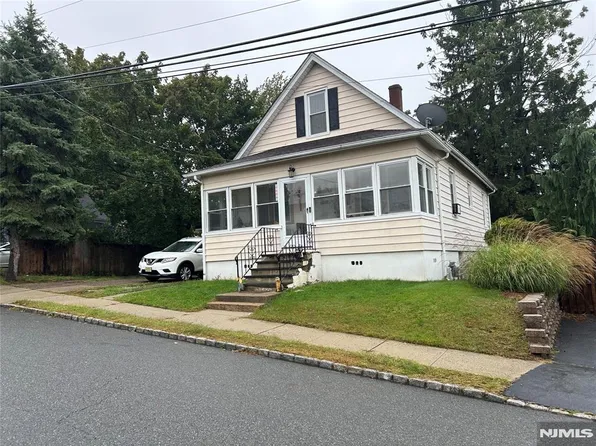 45 Hillcrest Avenue, Woodland Park, NJ 07424