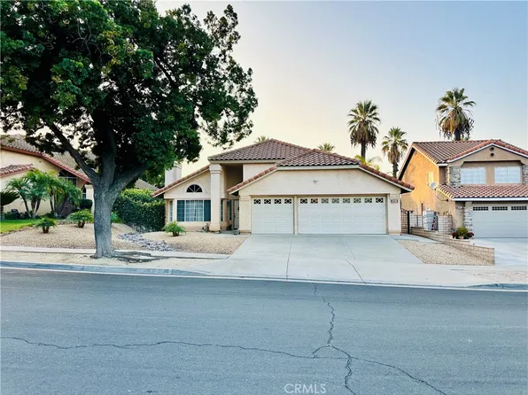 2136 Wembley Ln, Corona, CA 92881