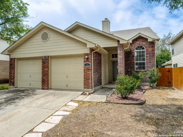 9 Pembroke Ct, San Antonio, TX 78240