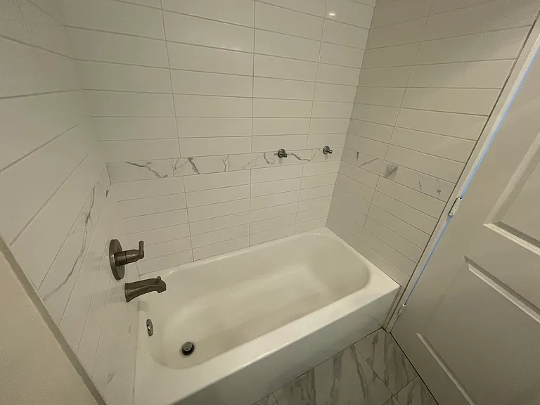 1037 Linden Ave #8 — Photo 22