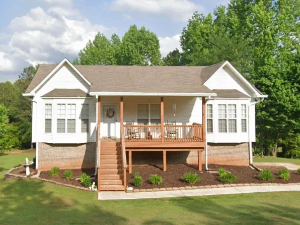 385 Blackjack Rd, Trussville, AL 35173