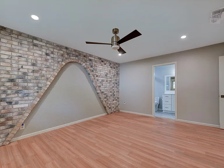 3322 Castledale Dr — Photo 12