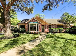 12450 Pinerock Ln, Houston, TX 77024