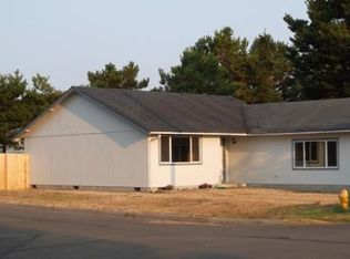 4025 Spruce St, Florence, OR 97439