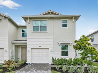 311 SE Crossoak Ln, Port Saint Lucie, FL 34984