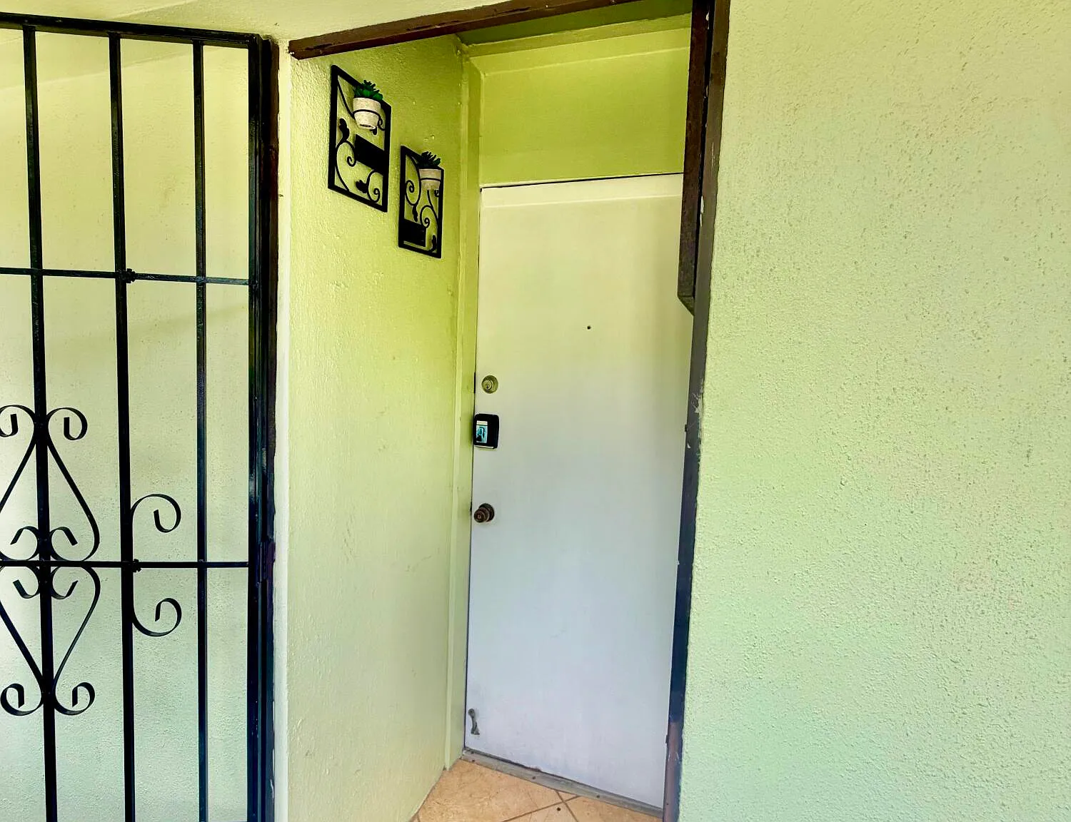 1 bed, 310 sqft, $1,300 — Photo 3
