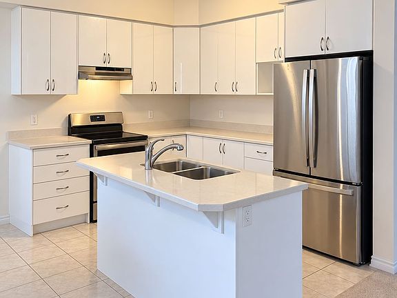 4th image of 84 Macklin St