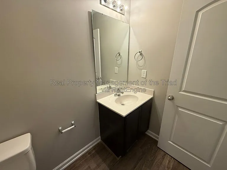 1207 Willard St — Photo 15