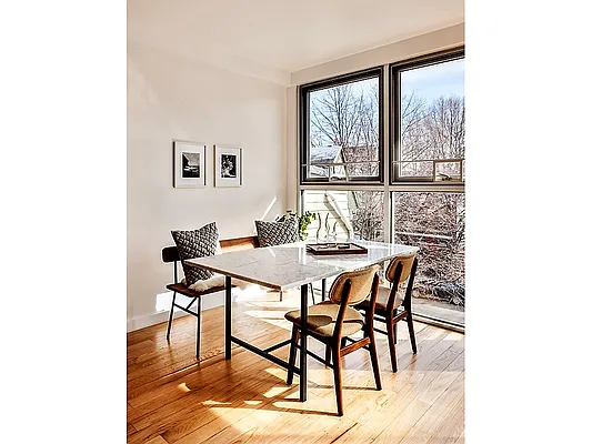 Rented by MNS | media 32