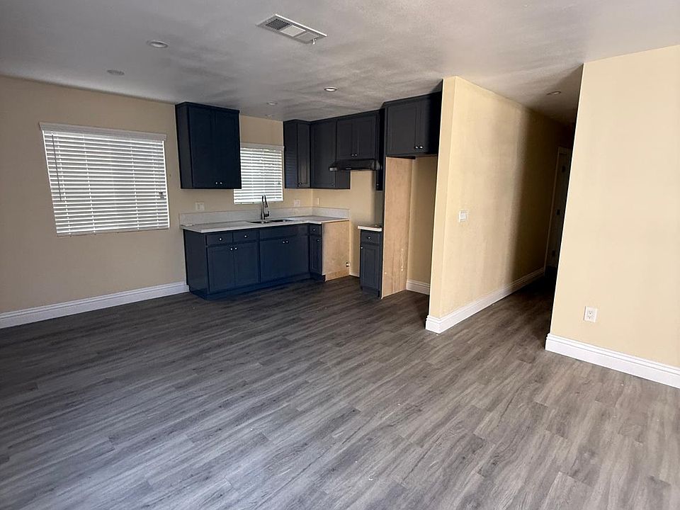 Kitchen/Living Area