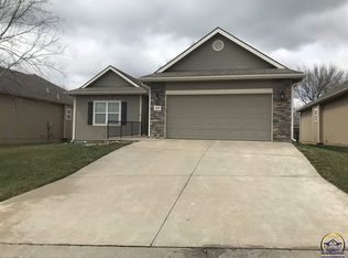 2817 SW Blue Stem Dr, Topeka, KS 66614