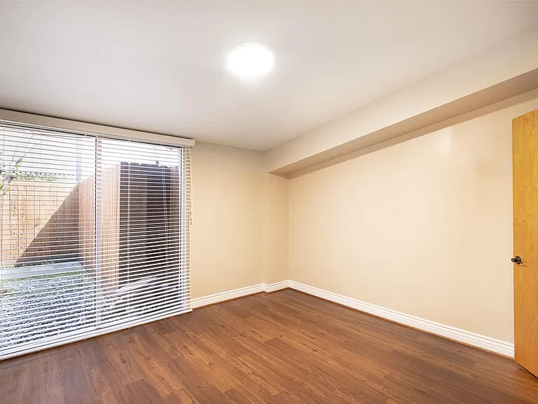 2098 Harland Dr — Photo 24