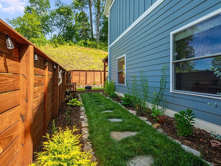 120 Northbend Dr — Photo 33