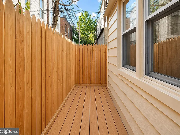 1519 N Dover St — Photo 19