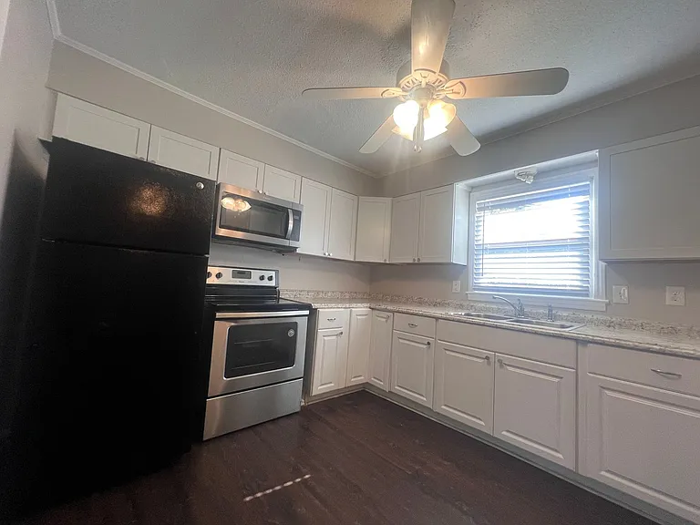 3605 Somerset Dr — Photo 5