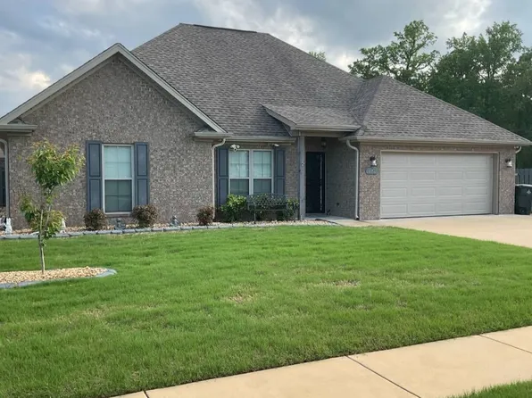 976 Garrett Ln, Florence, AL 35634