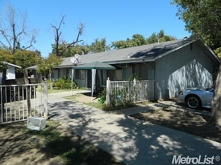 1st image of 1901 Vicki Ln
