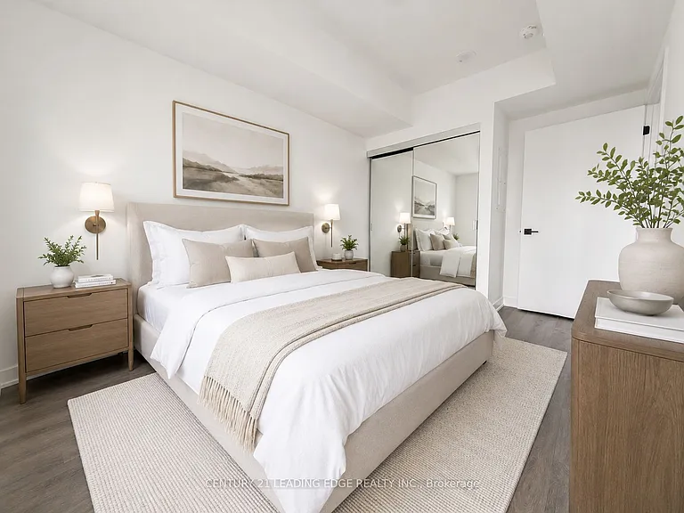 609 Sherbourne St #2810 — Photo 2