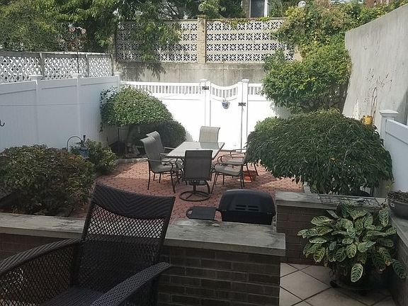5th image of 2120 45th St
