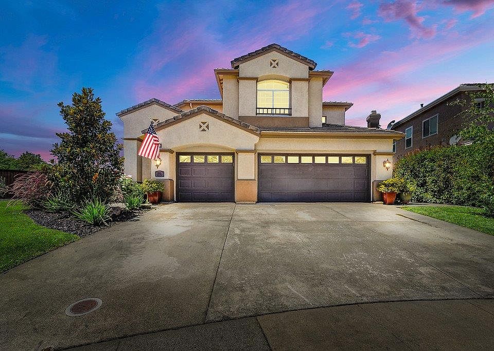 1st image of 3306 Camelot Ct