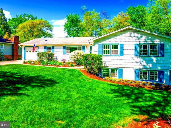 10728 Zion Dr, Fairfax, VA 22032