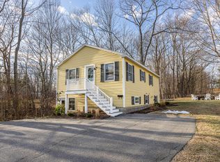 41 Park St, Freeport, ME 04032