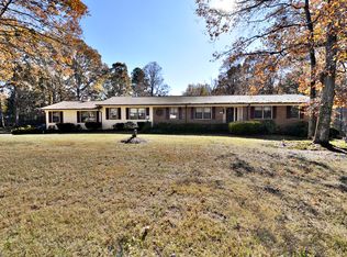 1446 Turfwood Dr, Pfafftown, NC 27040