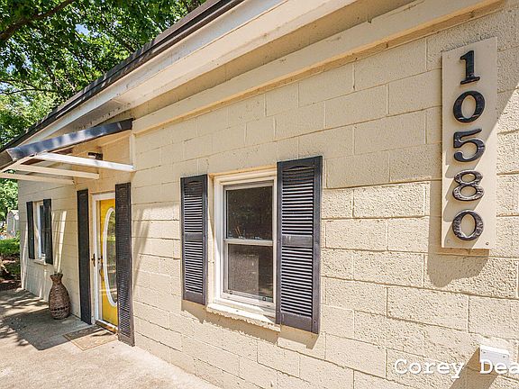 2nd image of 10580 Round Lake Dr