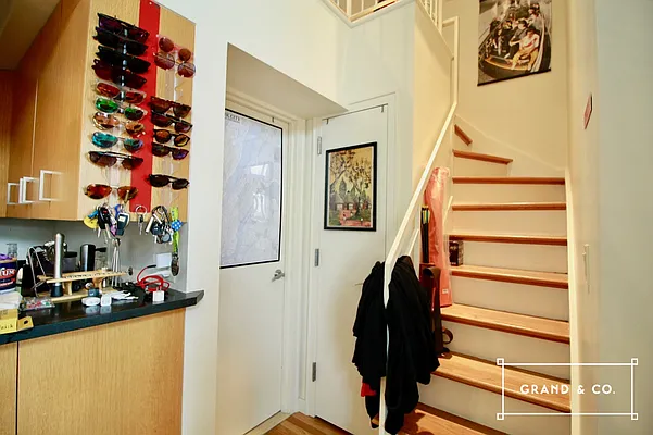 Rented by Grand & Co. | media 9