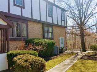22 Oxford Ct, Pittsburgh, PA