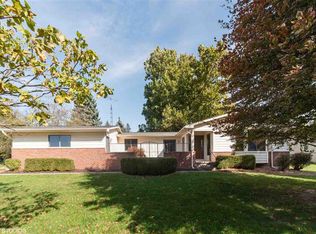 1048 Cabot Dr, Flint, MI 48532