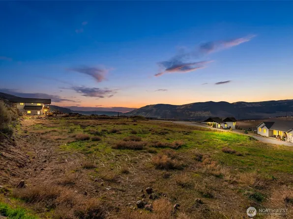 345 S Partridge Lane, East Wenatchee, WA 98802