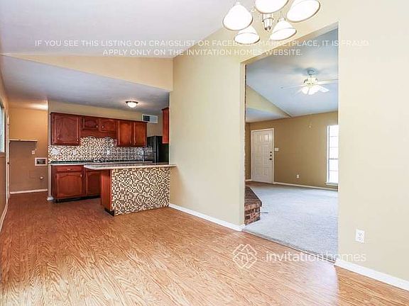 2nd image of 324 Matterhorn St