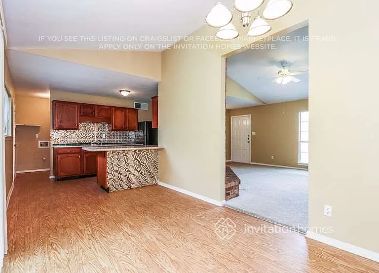 324 Matterhorn St — Photo 7