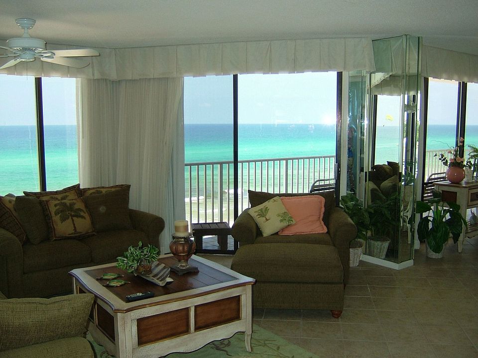 wrap around view of beach