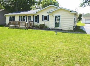 9074 McCall Rd, Grand Blanc, MI 48439