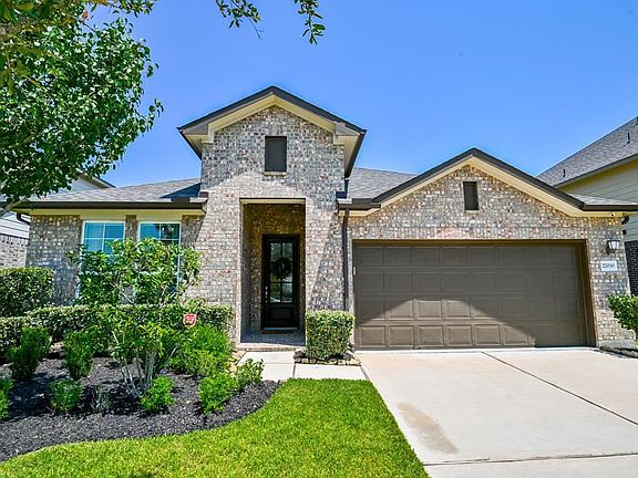 3rd image of 27030 Triana River Cir