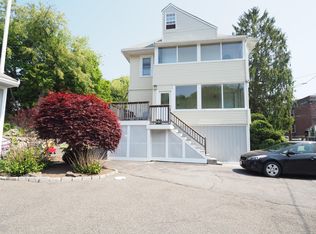 46 Burpee Rd FLOOR 3, Swampscott, MA 01907