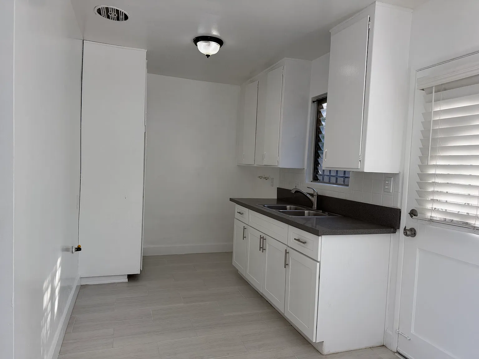 1 bed, 587 sqft, $1,950 — Photo 2
