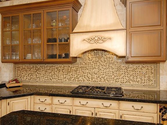 Gourmet kitchen