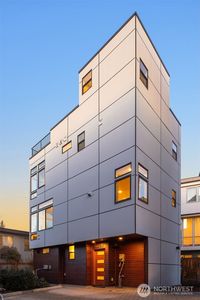 5042 Sand Point Place NE, Seattle, WA, 98105