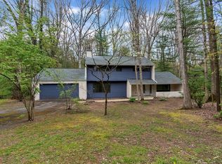 29 Coventry Ln, State College, PA 16803