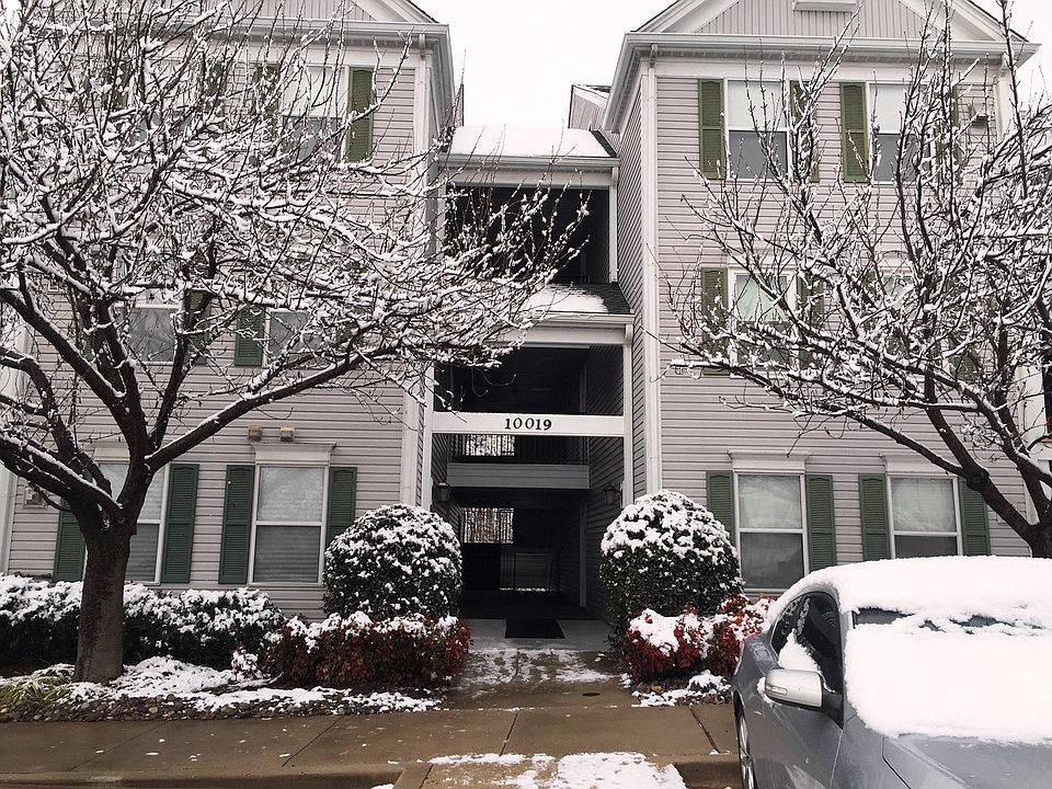 1st image of 10019 Vanderbilt Cir #1316