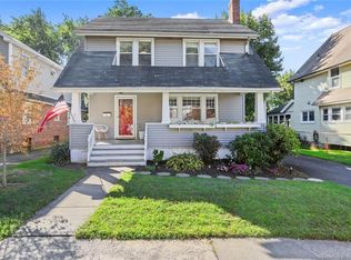 8 Raymond Ter, Norwalk, CT 06855