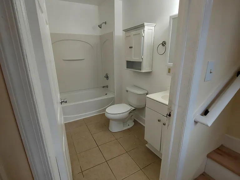 480-484 S Main St #6 — Photo 10