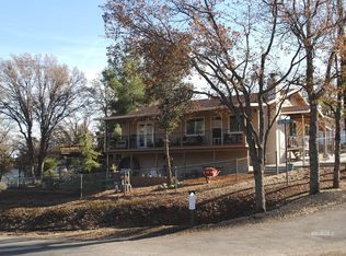 541 Old State Rd, Wofford Heights, CA 93285