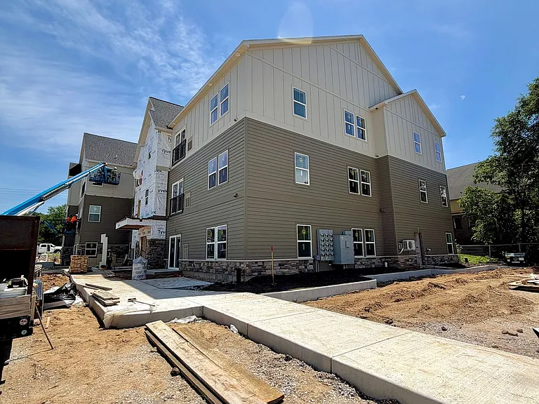Riverbend Flats Apartments — Photo 17