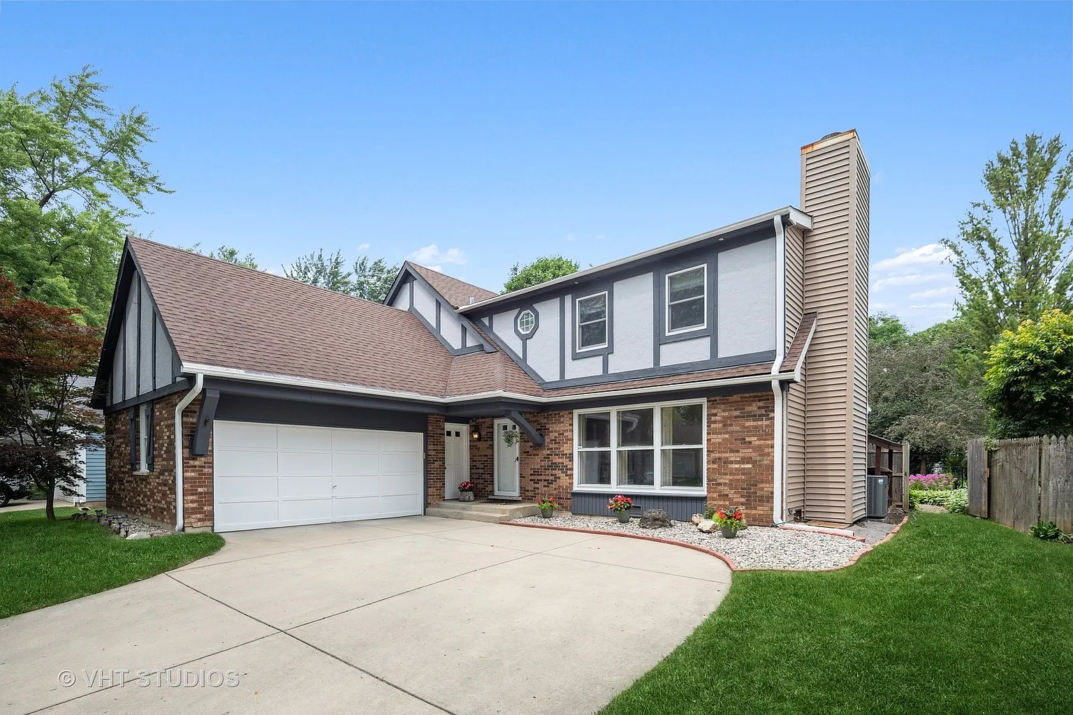 128 Annapolis Dr photo 1