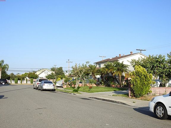 4th image of 7946 Aster Cir
